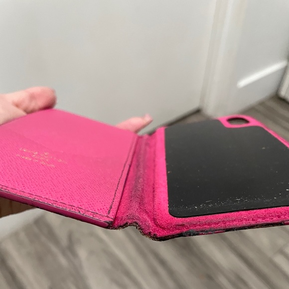 Louis Vuitton Iphone Case - Picture 13 of 13